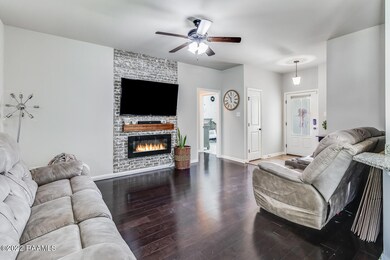 121 Barnet Court-4