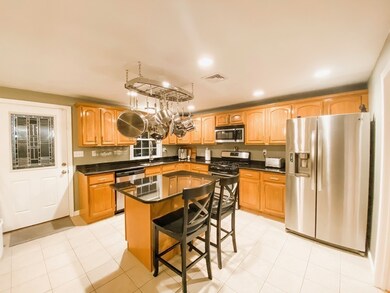 17 Maple St, Taunton, MA 02780 - photo 2