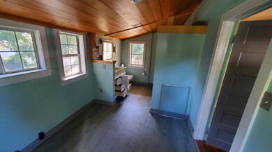 503 E Erie Upstairs Bath