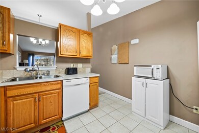 8834 Holly Ln, Olmsted Falls, OH 44138 - photo 7