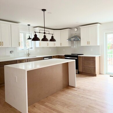 580 Broad St unit 2, Bridgewater, MA 02324 - photo 2