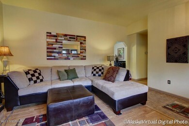 Living - Laminate Flooring