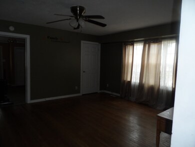 502 N East St, Tipton, IN 46072 - photo 3