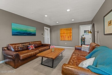 618 Pickens Rd-10