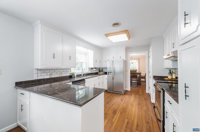 930 Bedford Hills Dr, Earlysville, VA 22936 - photo 3