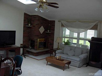 Family Room Corner gas logs
