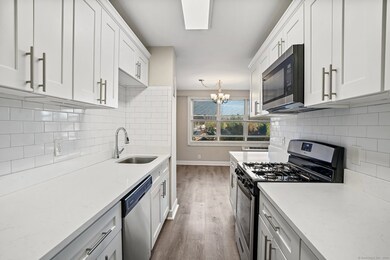 Embassy Towers unit 6M, Bridgeport, CT 06604 - photo 5