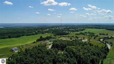 8226 E Boca Vista Trail unit 19, Traverse City, MI 49684 - photo 3