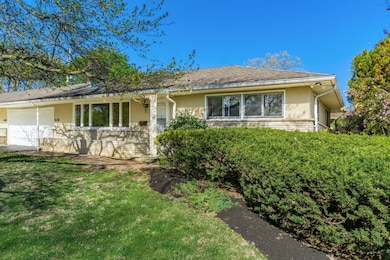 003_230 Eastlea Drive _003