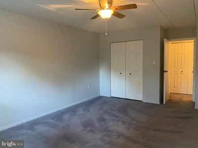 3421 W Chester Pike unit B24, Newtown Square, PA 19073 - photo 7