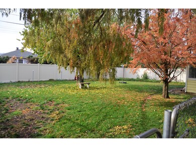 808 E 19th St, the Dalles, OR 97058 - photo 4