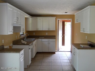 4267 Oriely Dr, Jacksonville, FL 32210 - photo 4