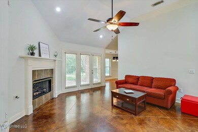 05-102 Canter Cove