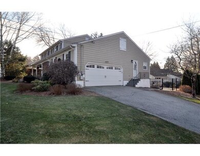28 Applewood Rd, Cranston, RI 02920 - photo 2
