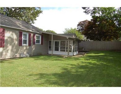 87 Rutherford Ave, Warwick, RI 02886 - photo 3