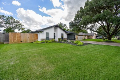 2614 Parkway Ave, Rosenberg, TX 77471 - photo 2