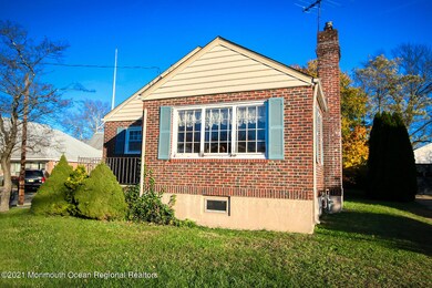 4 Locust Ave