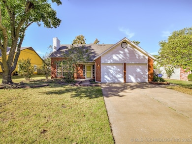 1812 S Gardenia Ave, Broken Arrow, OK 74012 - photo 2