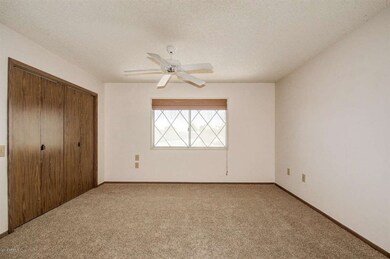 11022 W Topaz Dr, Sun City, AZ 85351 - photo 4