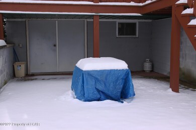 358 E Grove St, Nanticoke, PA 18634 - photo 7