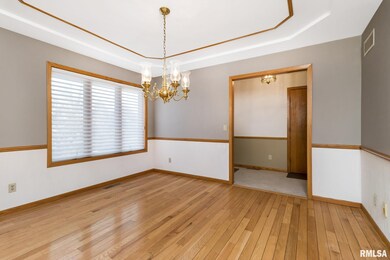 2515 Edgewild Dr, Davenport, IA 52807 - photo 5