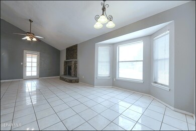 13924 Roslyn Dr, Horizon City, TX 79928 - photo 7