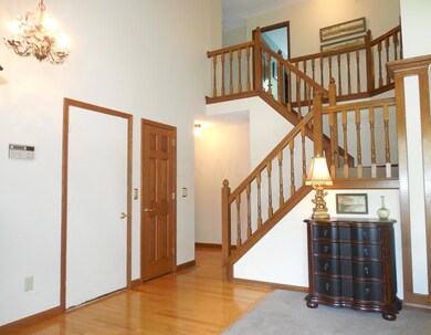 Foyer to Stairs and Frt Hall