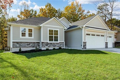 303 SW 17th St, Oak Grove, MO 64075 - photo 2