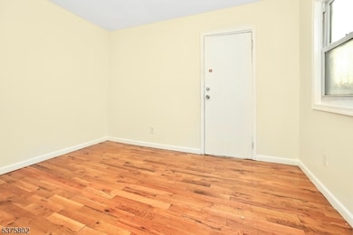 137 Osborne Terrace, Newark, NJ 07108 - photo 5