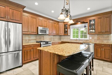 8 Rippowam Rd unit B, Cos Cob, CT 06807 - photo 7