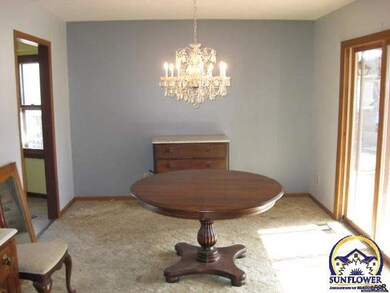 6233 SW 38th Place, Topeka, KS 66610 - photo 3