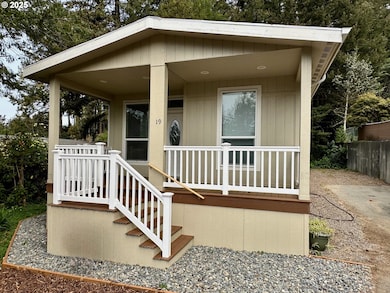 98041 Hallway Rd unit 19, Brookings, OR 97415 - photo 2
