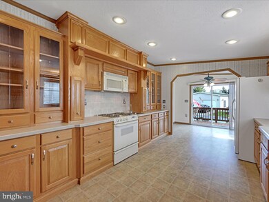 108 Juniper St, Palmyra, PA 17078 - photo 7