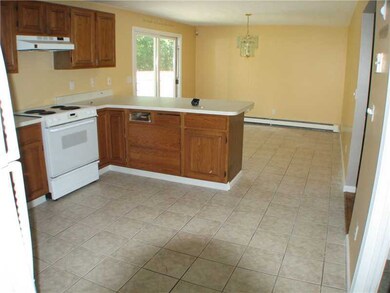 80 Hudson St, Attleboro, MA 02703 - photo 4