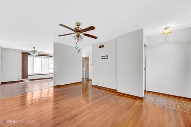 3317 Hickory Ln, Hazel Crest, IL 60429 - photo 4