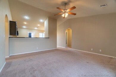 9282 S 256th East Ave, Broken Arrow, OK 74014 - photo 5