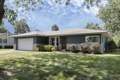 1205 Kenwick Rd, Columbus, OH 43209 - photo 2