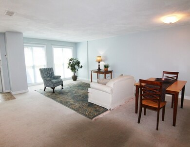 75 Page Rd unit 8, Bedford, MA 01730 - photo 5