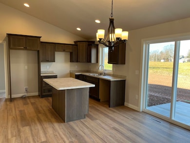 1515 Caroline Dr, New London, WI 54961 - photo 3