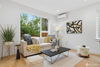 6547 11th Ave NW unit B, Seattle, WA 98117 - photo 4