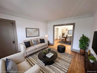 825 Beaconsfield #2n Ave, Grosse Pointe Park, MI 48230 - photo 2