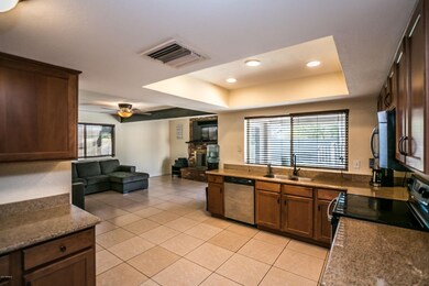 2460 W Pecos Ave-10