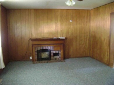 611 Oak St, Bicknell, IN 47512 - photo 2