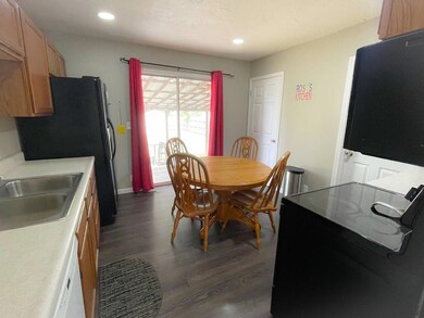 1207 Kimball Ave, Parsons, KS 67357 - photo 4