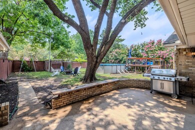 1406 Shady Creek Dr, Euless, TX 76040 - photo 6