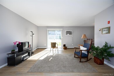 6 Yew Ct unit A, Fishkill, NY 12524 - photo 4