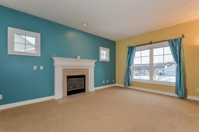 011-Living_Room-1396157-mls