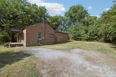 808 Woodside St, Columbia, TN 38401 - photo 5