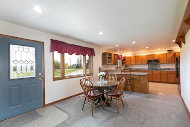 632 Mihara Ln, Corvallis, MT 59828 - photo 6