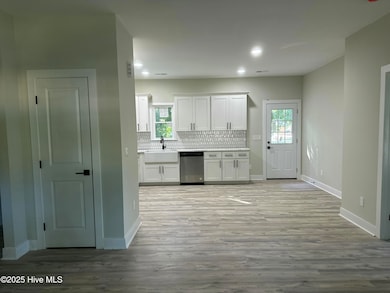 1811 Brown Ave, Burlington, NC 27215 - photo 2